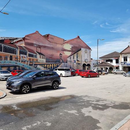 Vspace Guesthouse Capsule & Cafe Malacca Exterior foto