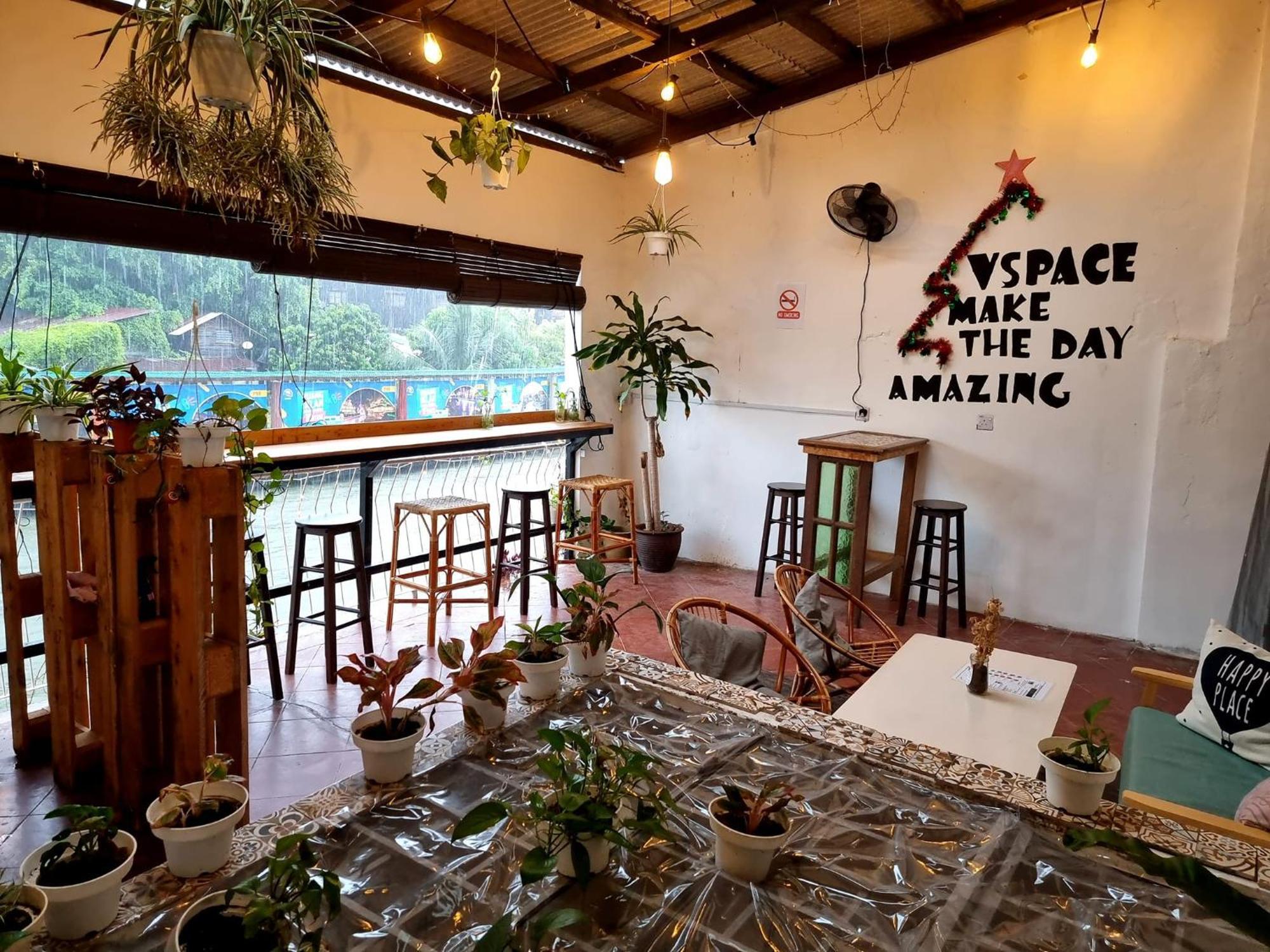 Vspace Guesthouse Capsule & Cafe Malacca Exterior foto